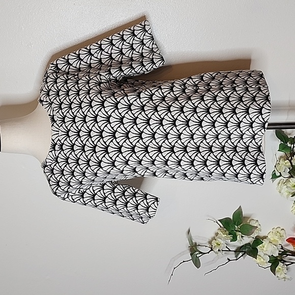 NEW LOFT Pullover Sweater Top Spring Preppy Casual Coastal Sea Shells Spring - Picture 1 of 8